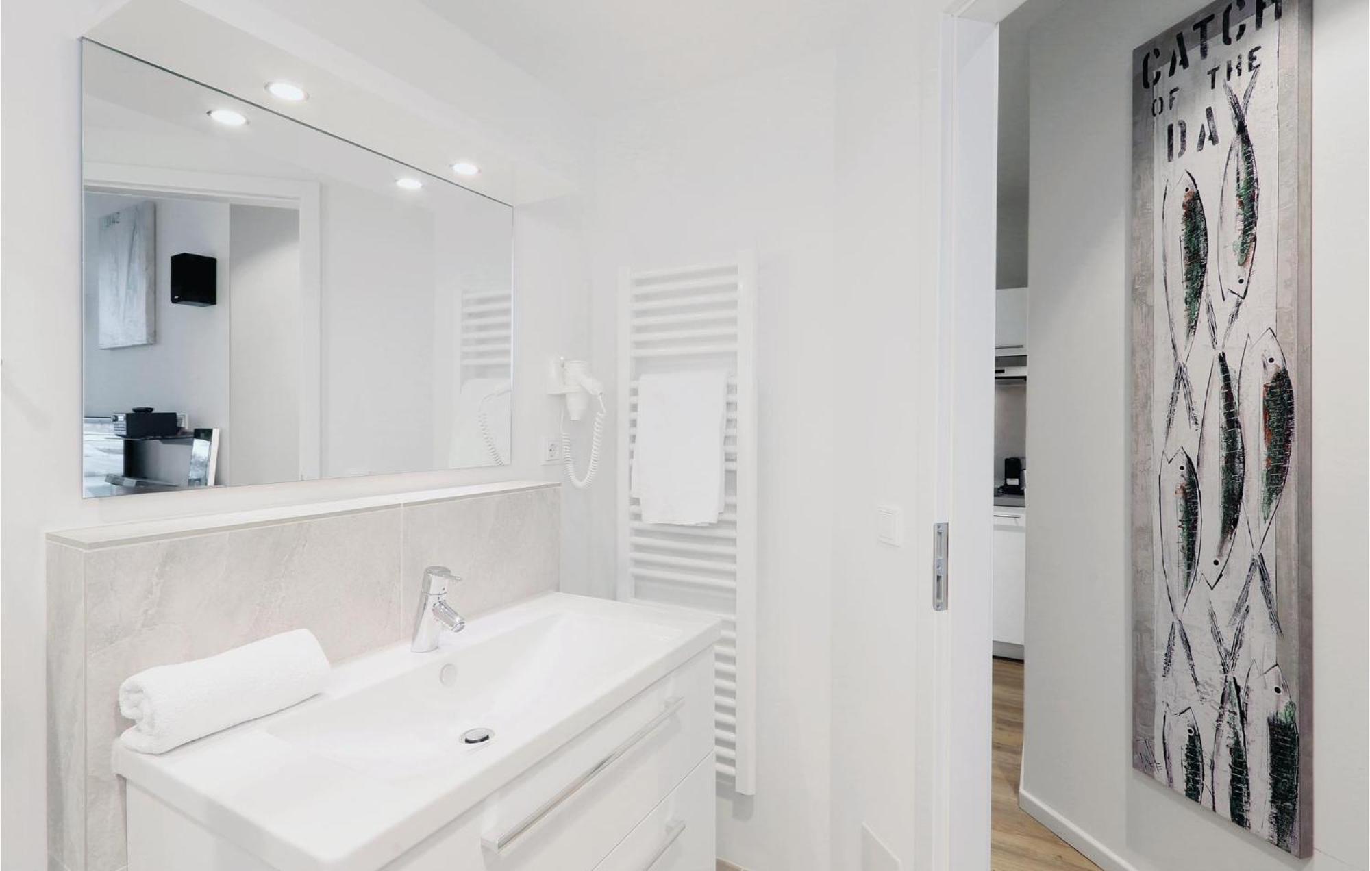Amazing Apartment In Luebeck Travemuende With Wifi Экстерьер фото